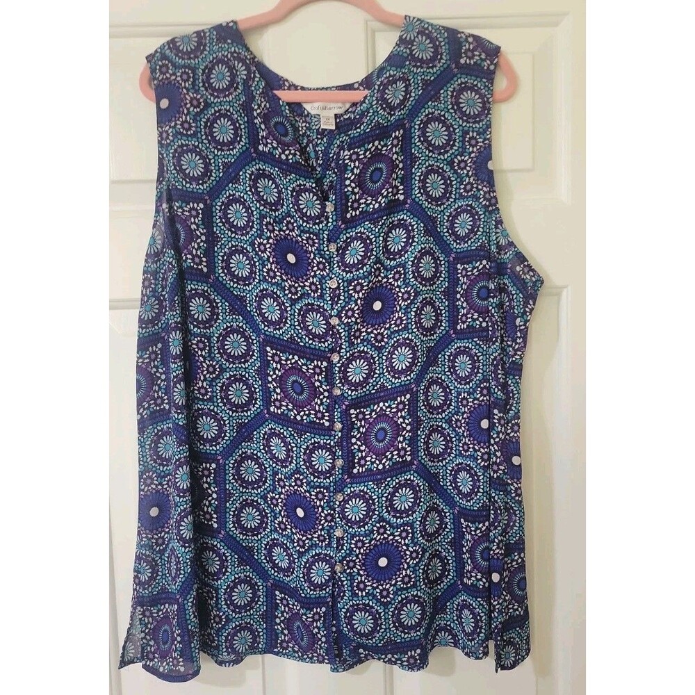 Croft & Borrow Woman 3x Sleeveless V Neck Button Top Plus Size Blue Geometric